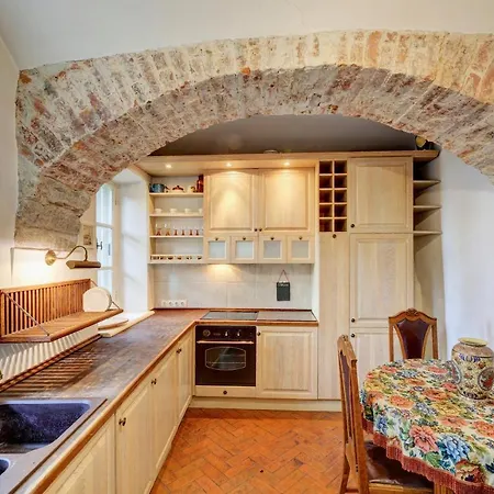 Little House With Own Garden In Old Town Apartment *