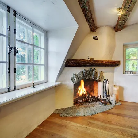 Little House With Own Garden In Old Town Apartment *