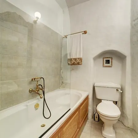 Little House With Own Garden In Old Town Apartment